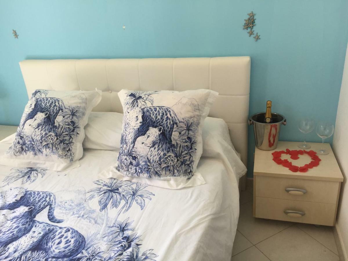 Bed and Breakfast Le Vele Кампофеліче-ді-Роччелла Екстер'єр фото