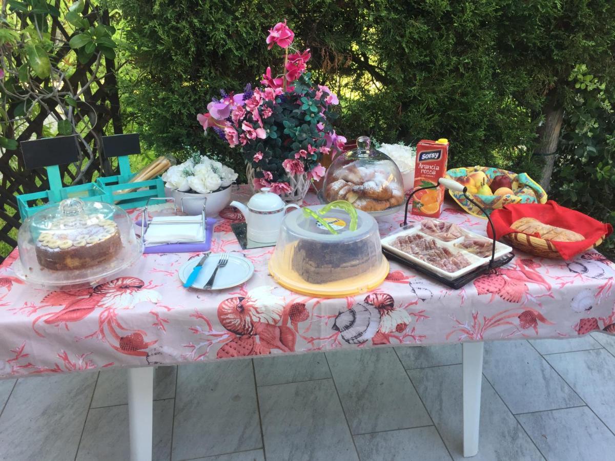 Bed and Breakfast Le Vele Кампофеліче-ді-Роччелла Екстер'єр фото